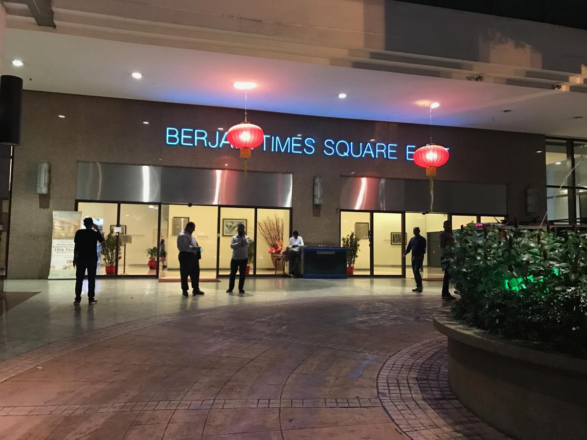 Times Square Bukit Bingtang At Kuala Lumpur Exterior foto